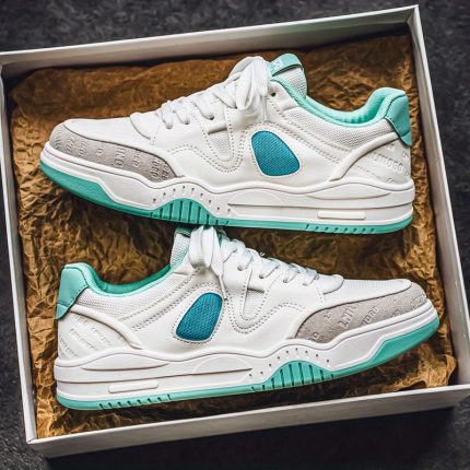 Men's All-Season Sneakers